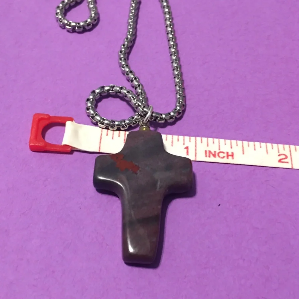 🟥Brand New Handmade Glossy Agate Semi Precious Calming Stone, Religious Cross